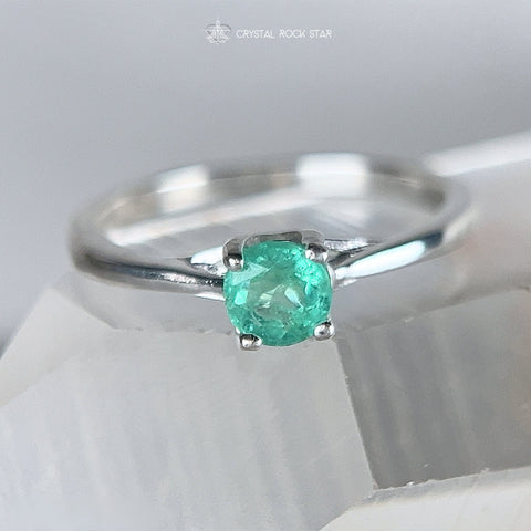 Columbian Emerald Sterling Silver Ring Size 6.75
