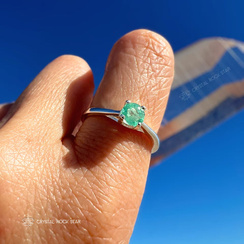 Columbian Emerald Sterling Silver Ring Size 6.75