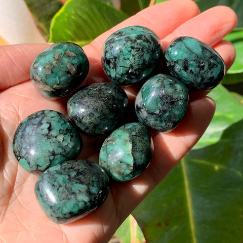 Genuine Emerald Tumbled Stone 1"