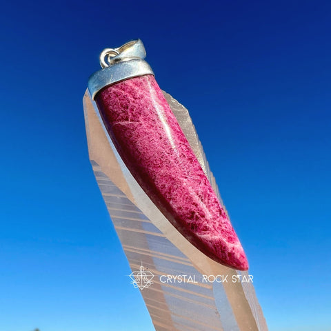 Tugtupite Fluorescent Pink Pepper Pendant