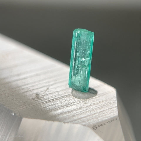 Raw Emerald Colombia Crystal 9.9mm 1 ct