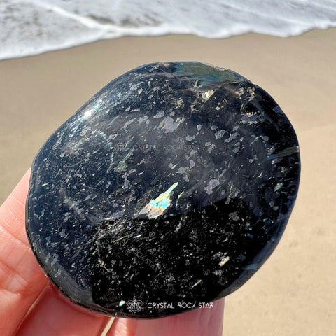 Strong Flash Greenland Nuummite Palm Stone